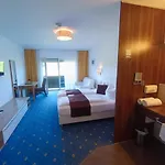Golf Hotel