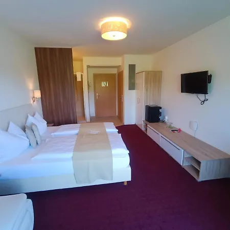 Отель Golf Resort Kloech Клёх